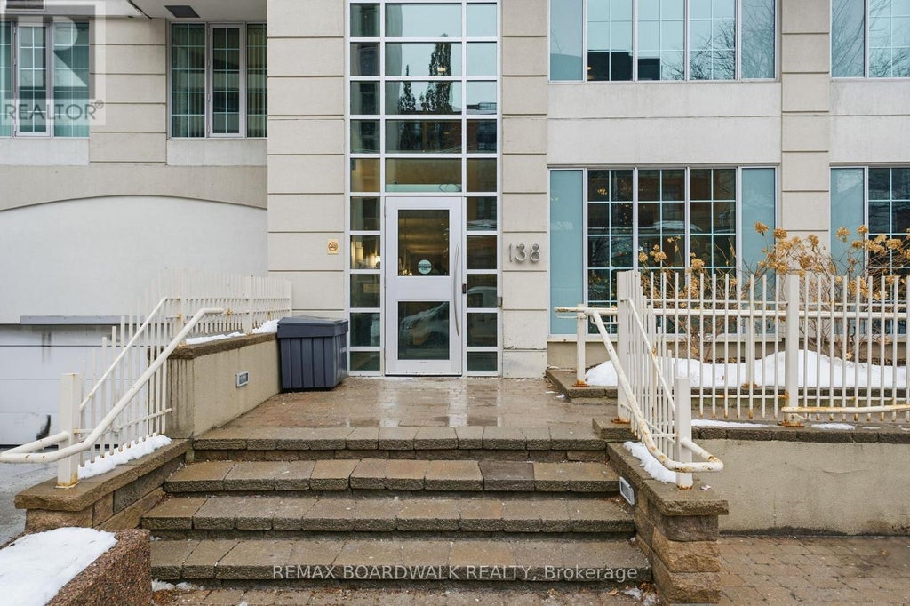 908 - 138 Somerset Street W, Ottawa