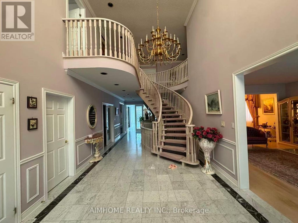 92 Springbrook Drive, Richmond Hill (langstaff)