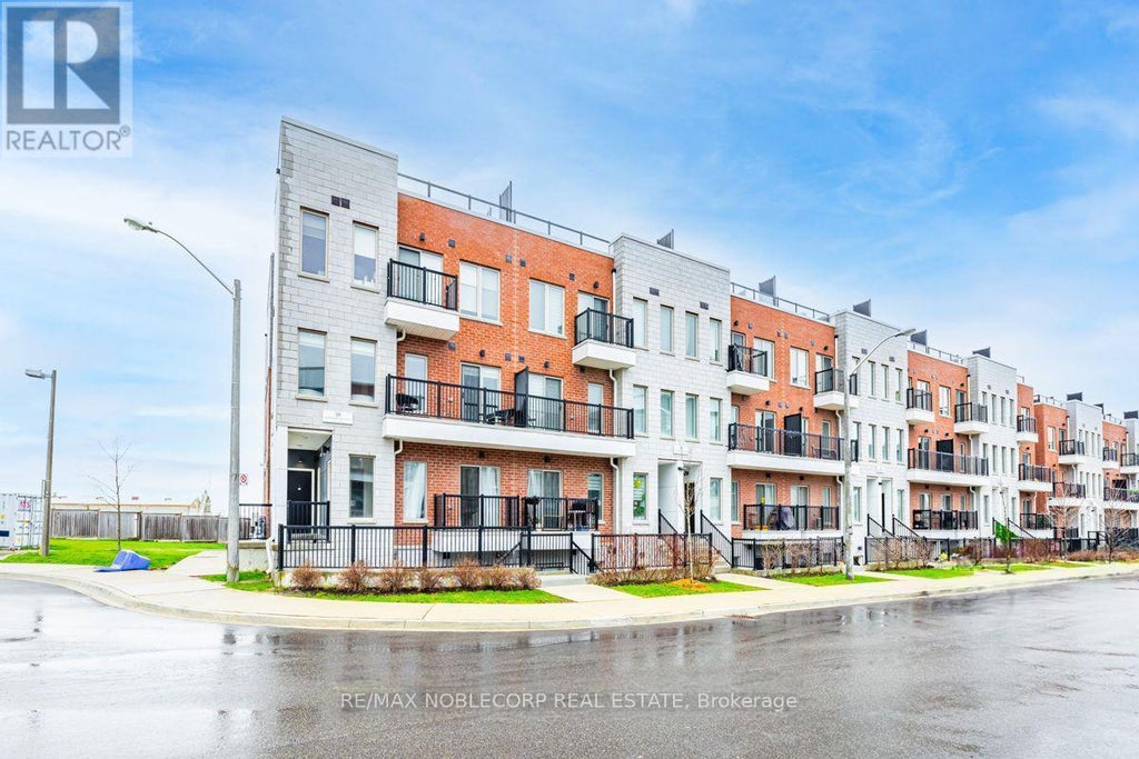22 - 39 John Perkins Bull Drive, Toronto (downsview-Roding-Cfb)