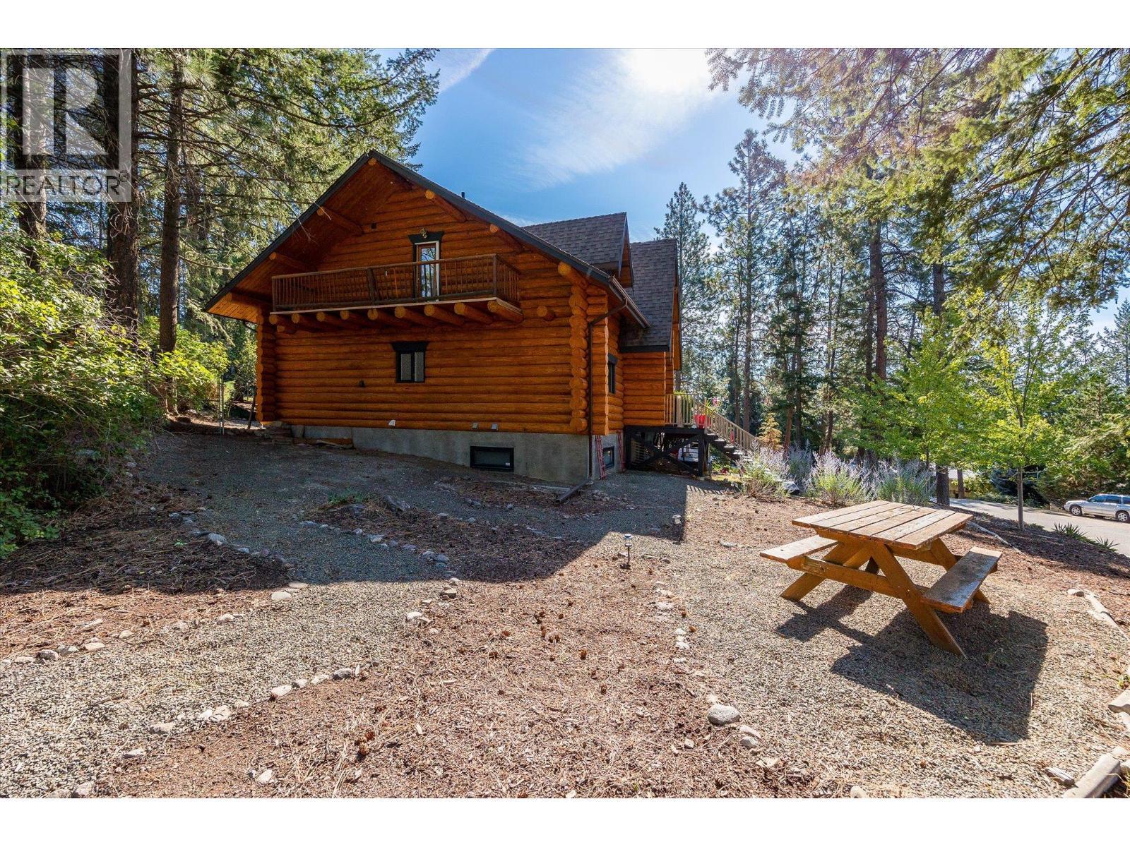 1725 Keloka Drive. West Kelowna, British Columbia