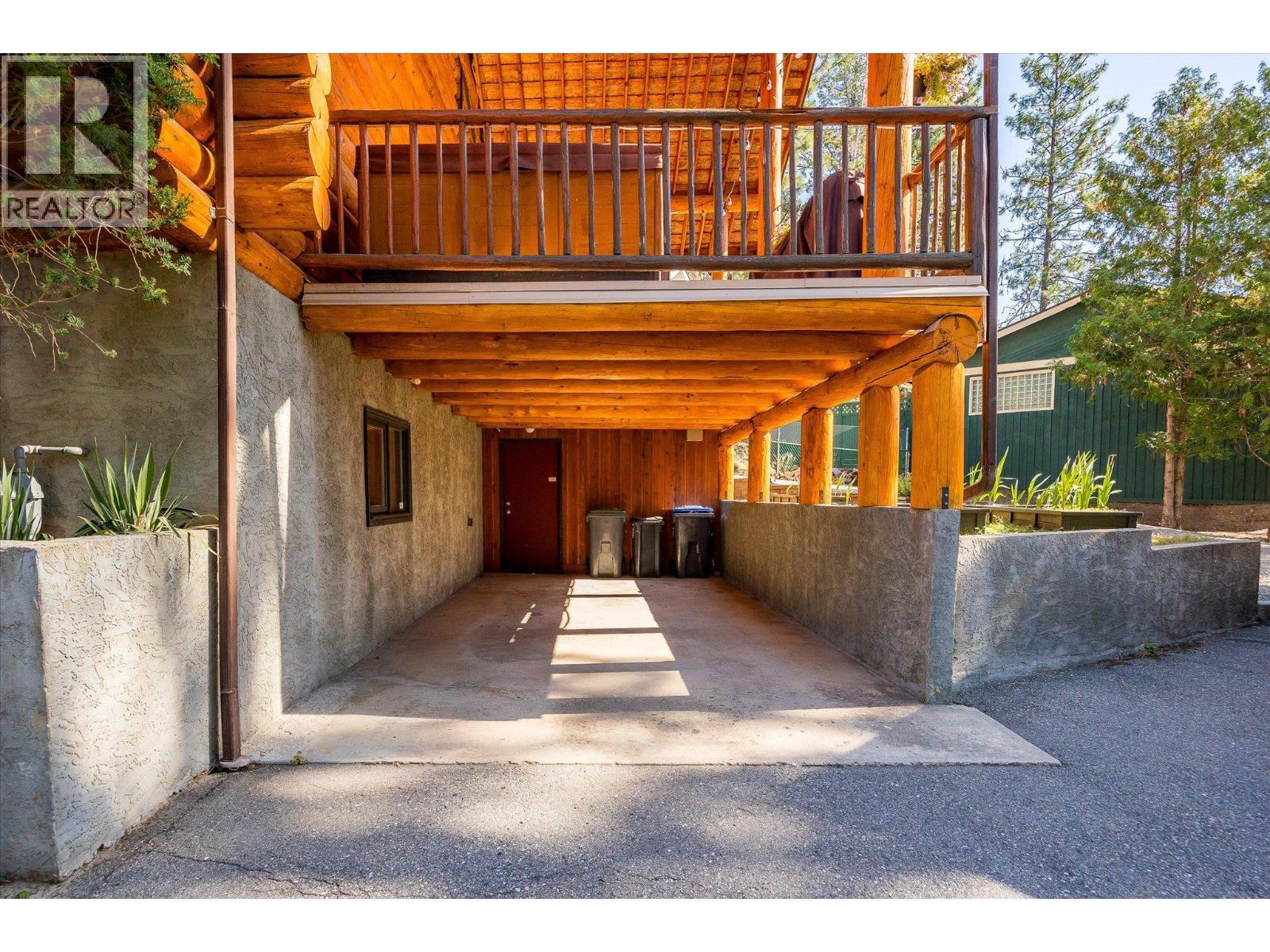 1725 Keloka Drive. West Kelowna, British Columbia