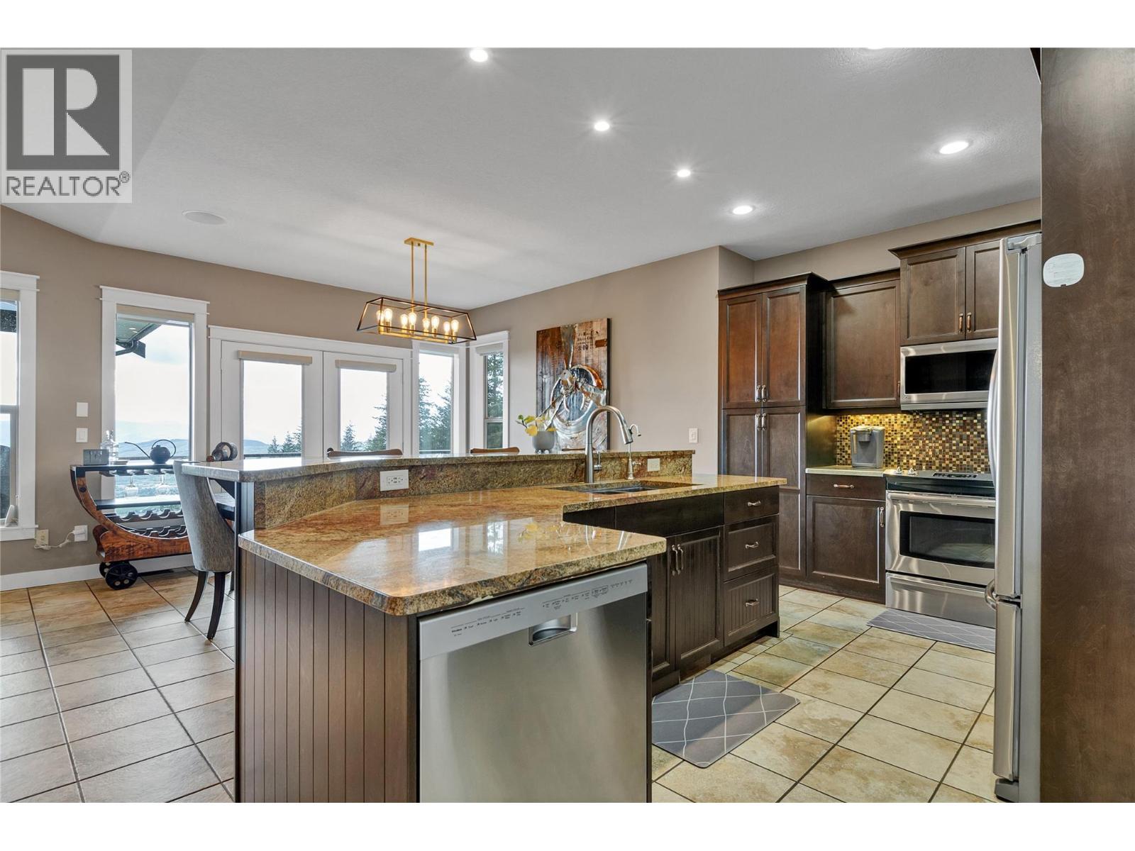 6032 Lynx Drive. Vernon, British Columbia