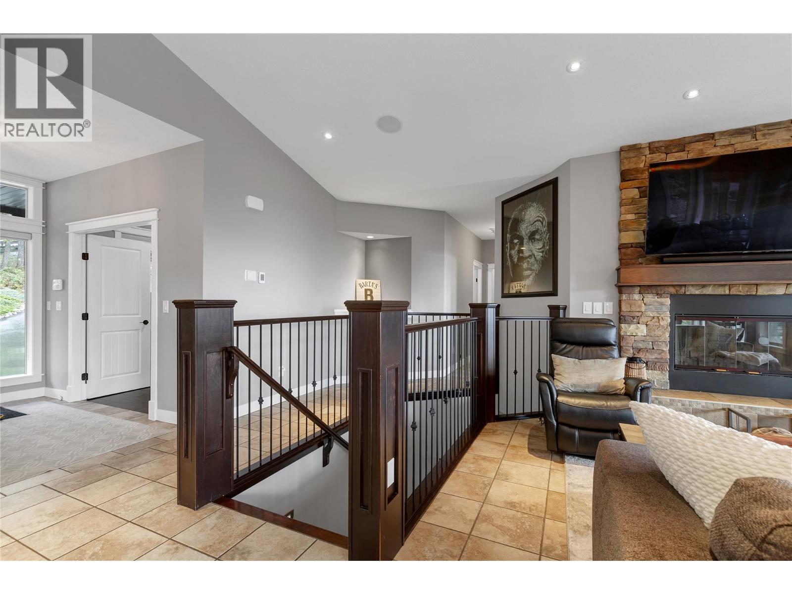 6032 Lynx Drive. Vernon, British Columbia