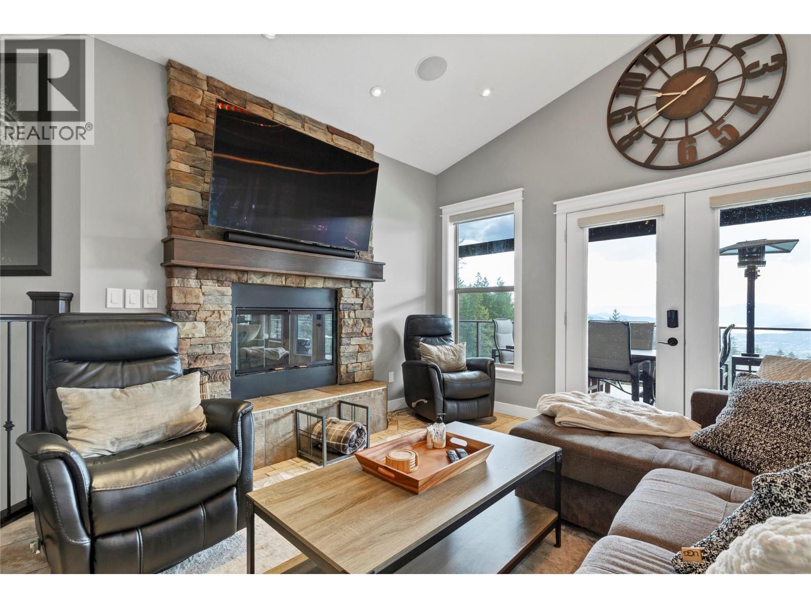 6032 Lynx Drive. Vernon, British Columbia