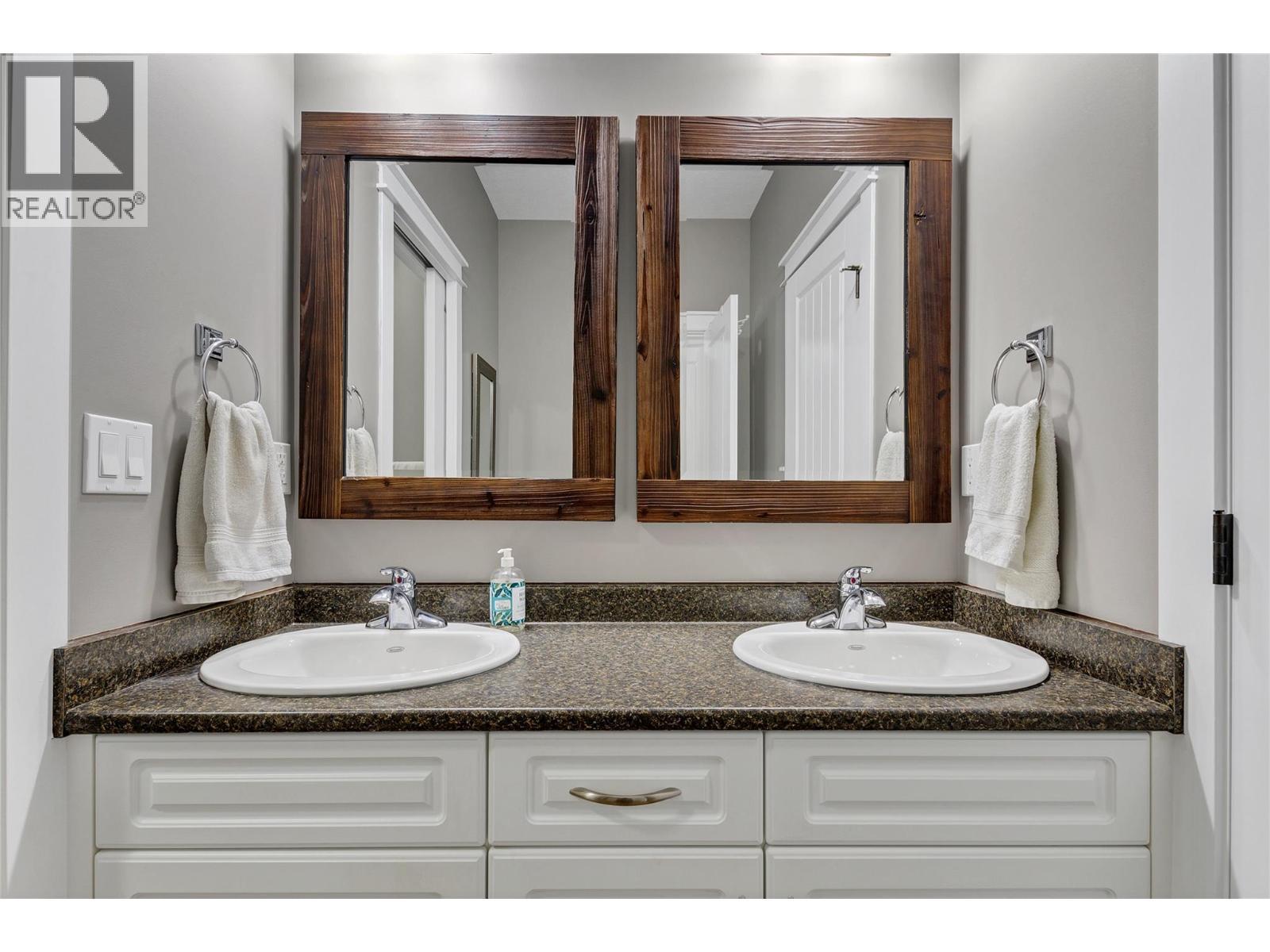 6032 Lynx Drive. Vernon, British Columbia