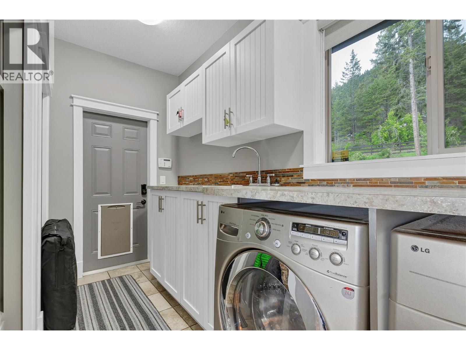 6032 Lynx Drive. Vernon, British Columbia