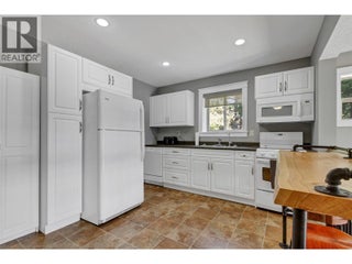 6032 Lynx Drive. Vernon, British Columbia