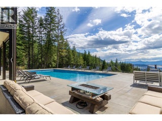 6032 Lynx Drive. Vernon, British Columbia