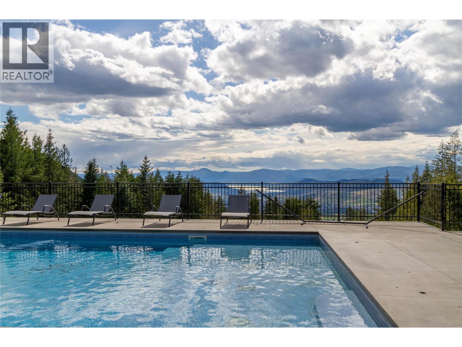 6032 Lynx Drive. Vernon, British Columbia