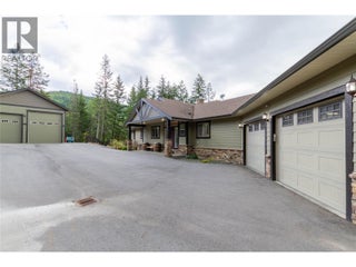6032 Lynx Drive. Vernon, British Columbia