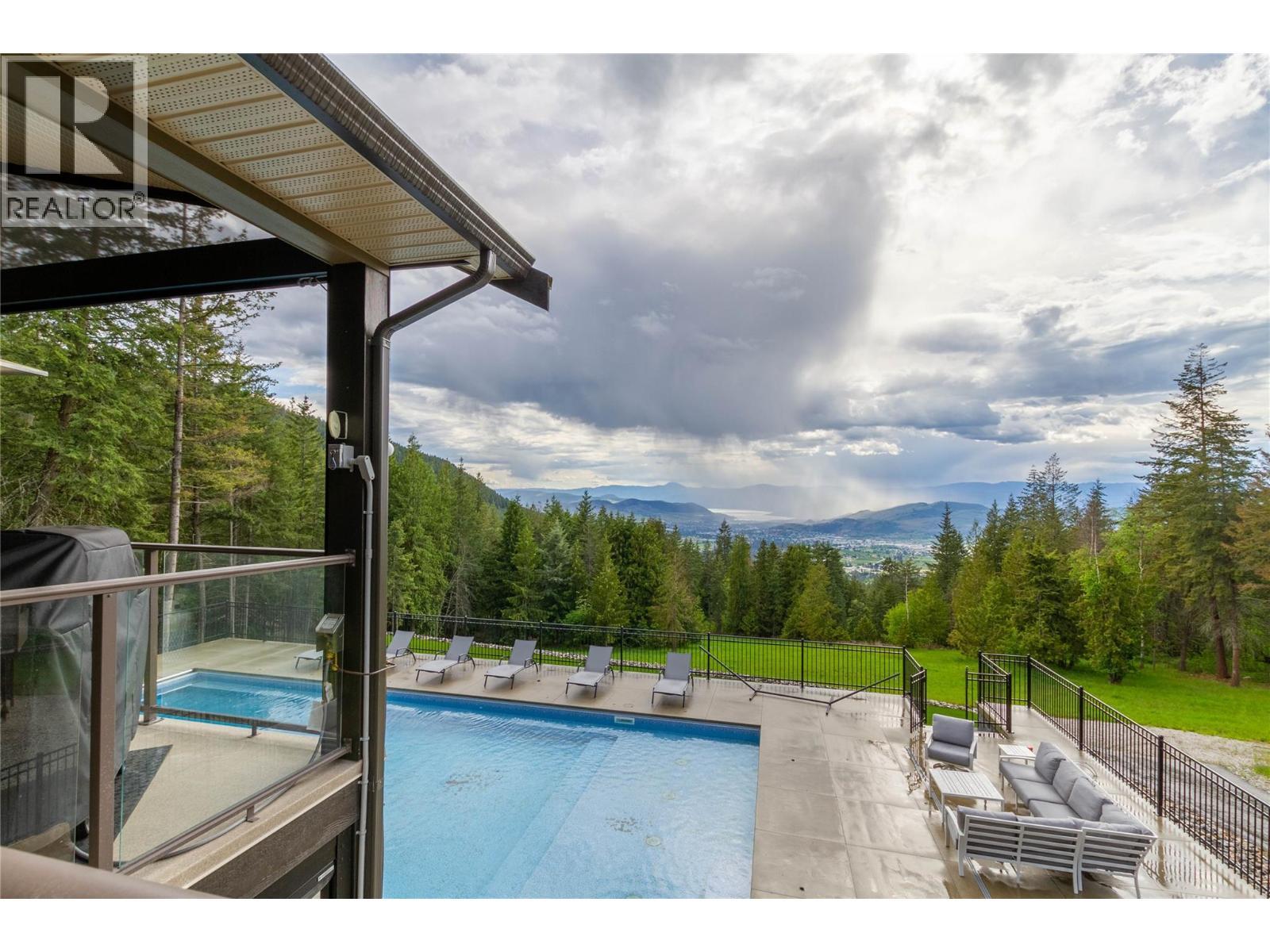 6032 Lynx Drive. Vernon, British Columbia