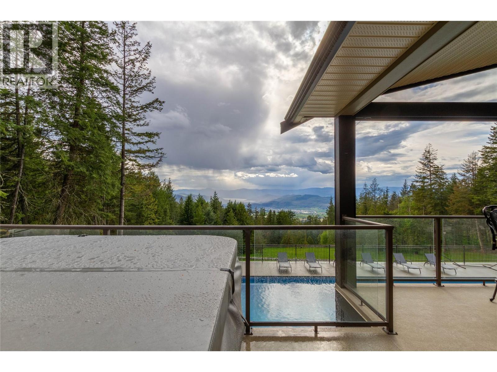 6032 Lynx Drive. Vernon, British Columbia