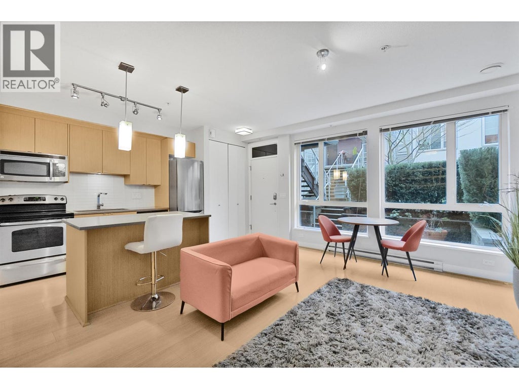 115 735 W 15th Street, North Vancouver