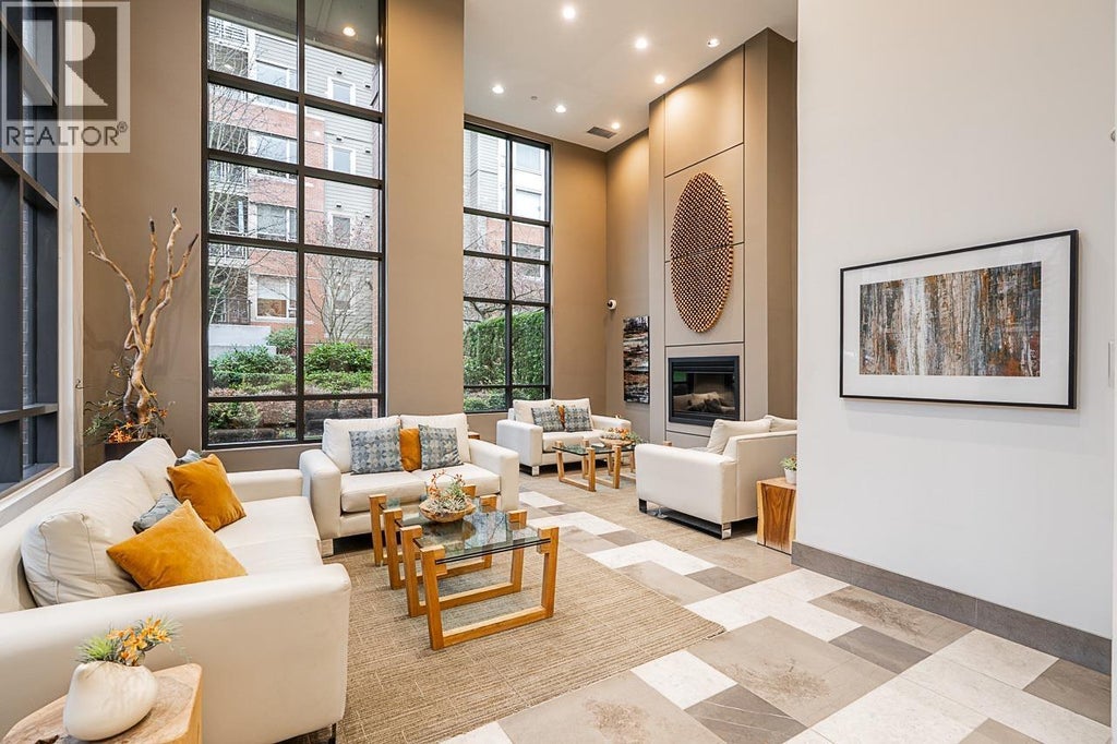 403 139 W 22nd Street, North Vancouver