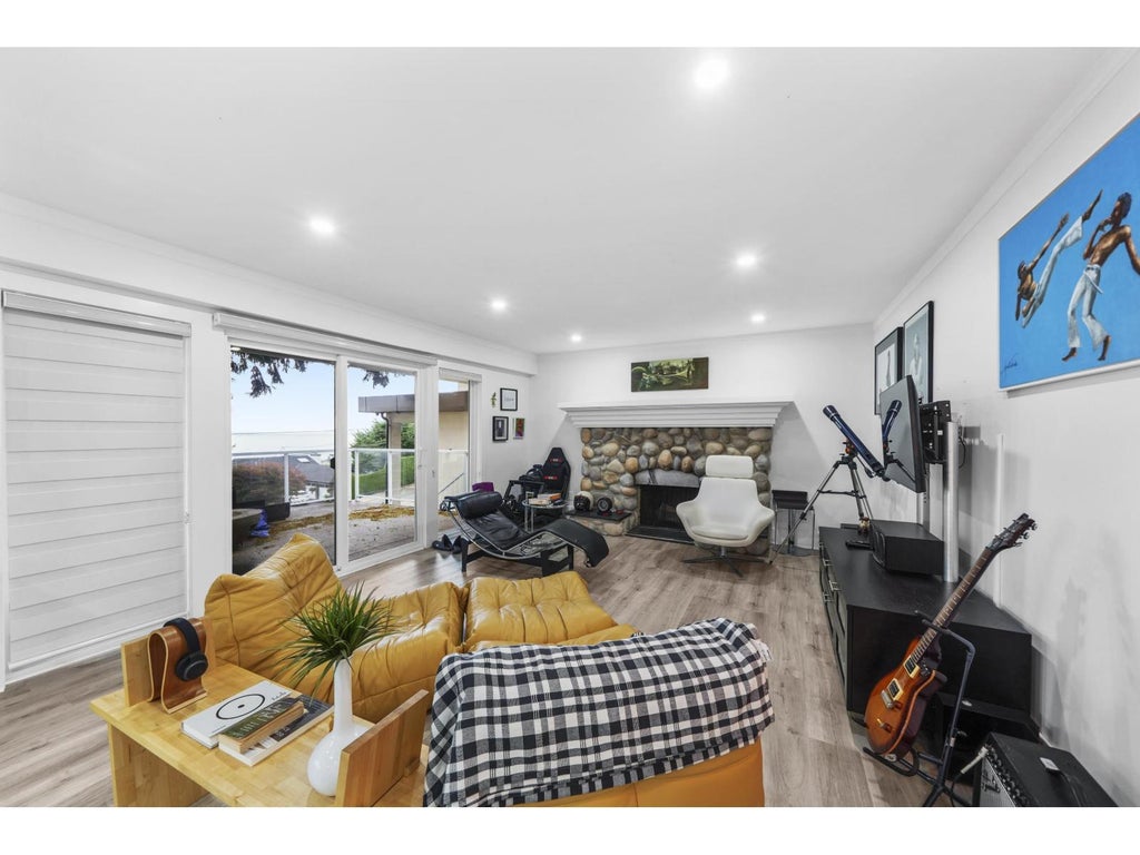 13179 Marine Drive, Surrey