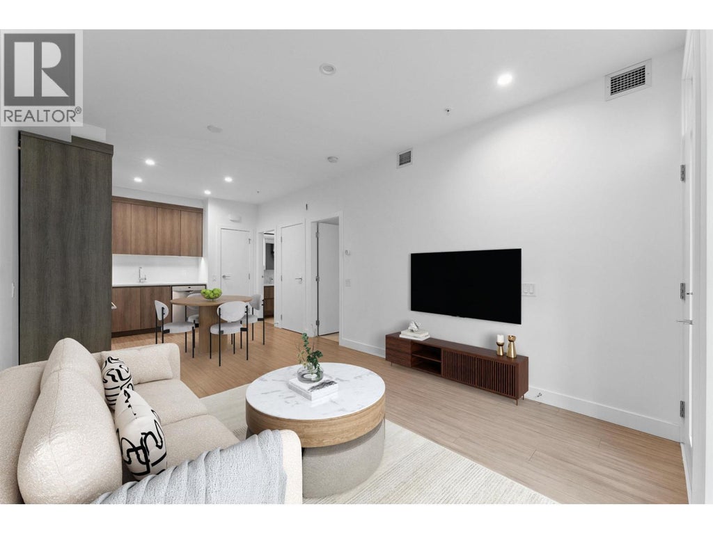 111 2060 Curling Road, North Vancouver