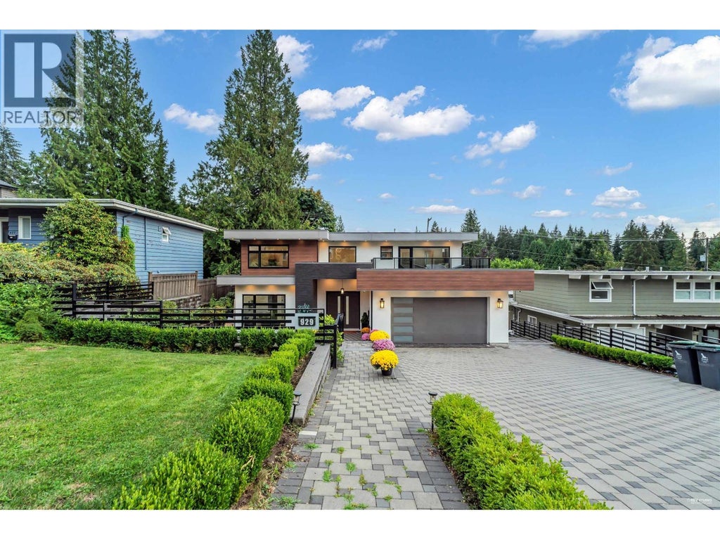 929 Canyon Boulevard, North Vancouver