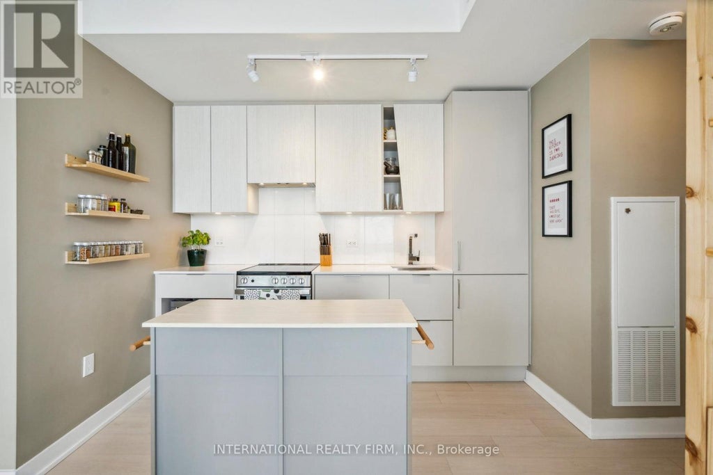 4004 - 3900 Confederation Parkway, Mississauga (city Centre)