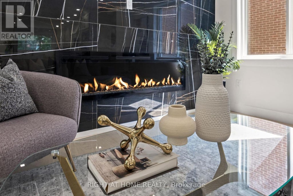 3049 Golden Orchard Drive, Mississauga (applewood)