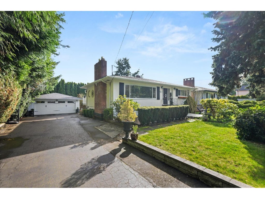 13558 15 Avenue, Surrey