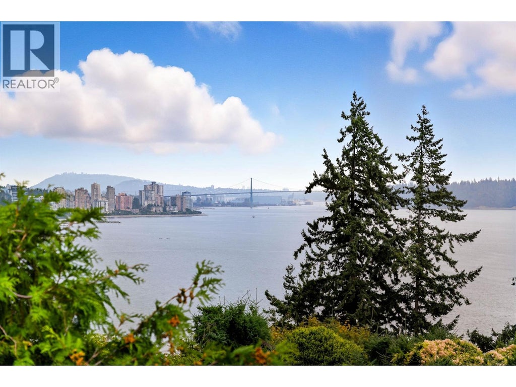 3654 Creery Avenue, West Vancouver