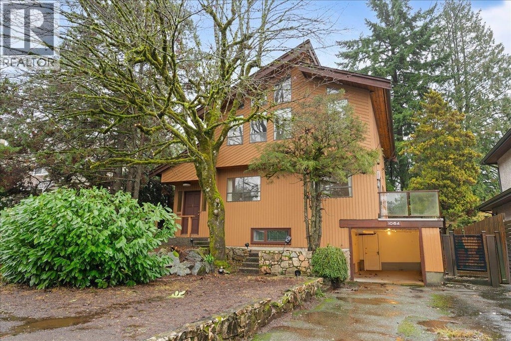 1064 Ruthina Avenue, North Vancouver