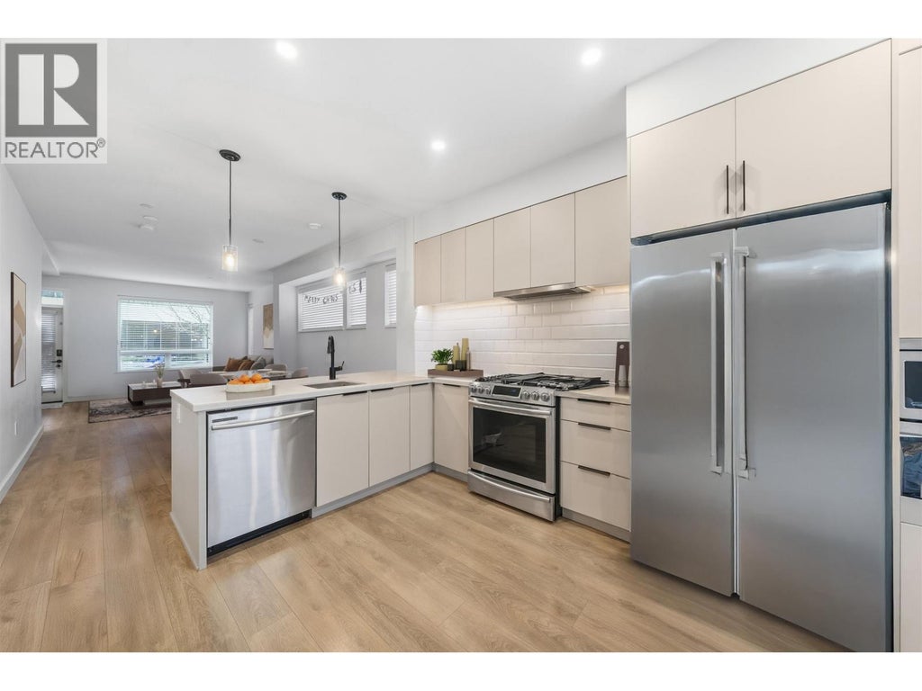 601 3021 Street George Street, Port Moody