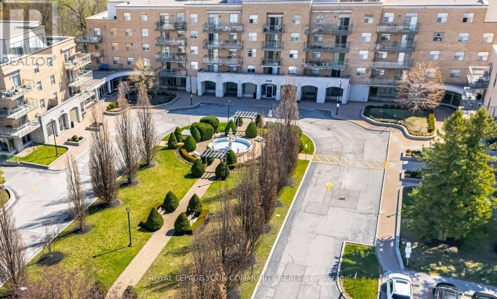 508 - 2504 Rutherford Road, Vaughan (concord)