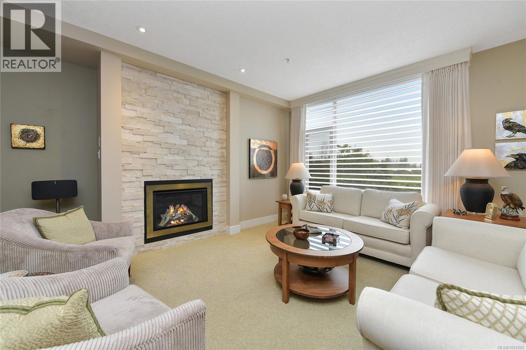 5336 Sayward Hill Crecent, Saanich