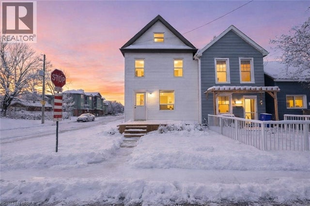 581 John Street N, Hamilton