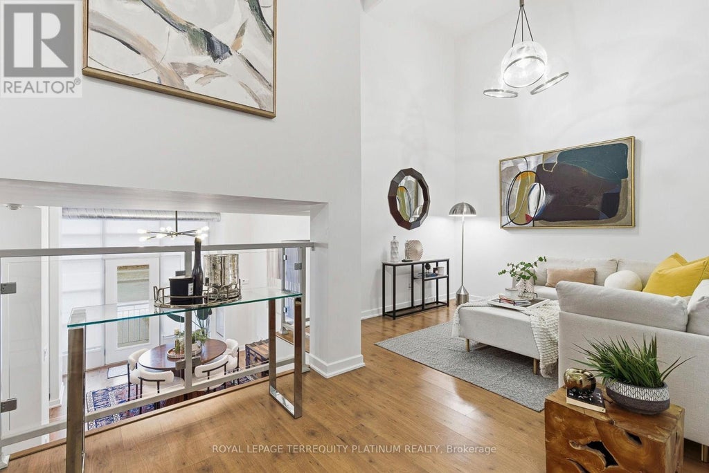 101 - 380 Macpherson Avenue, Toronto (casa Loma)