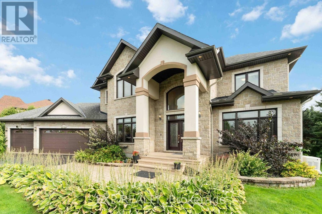 6984 Lakes Park Drive, Ottawa