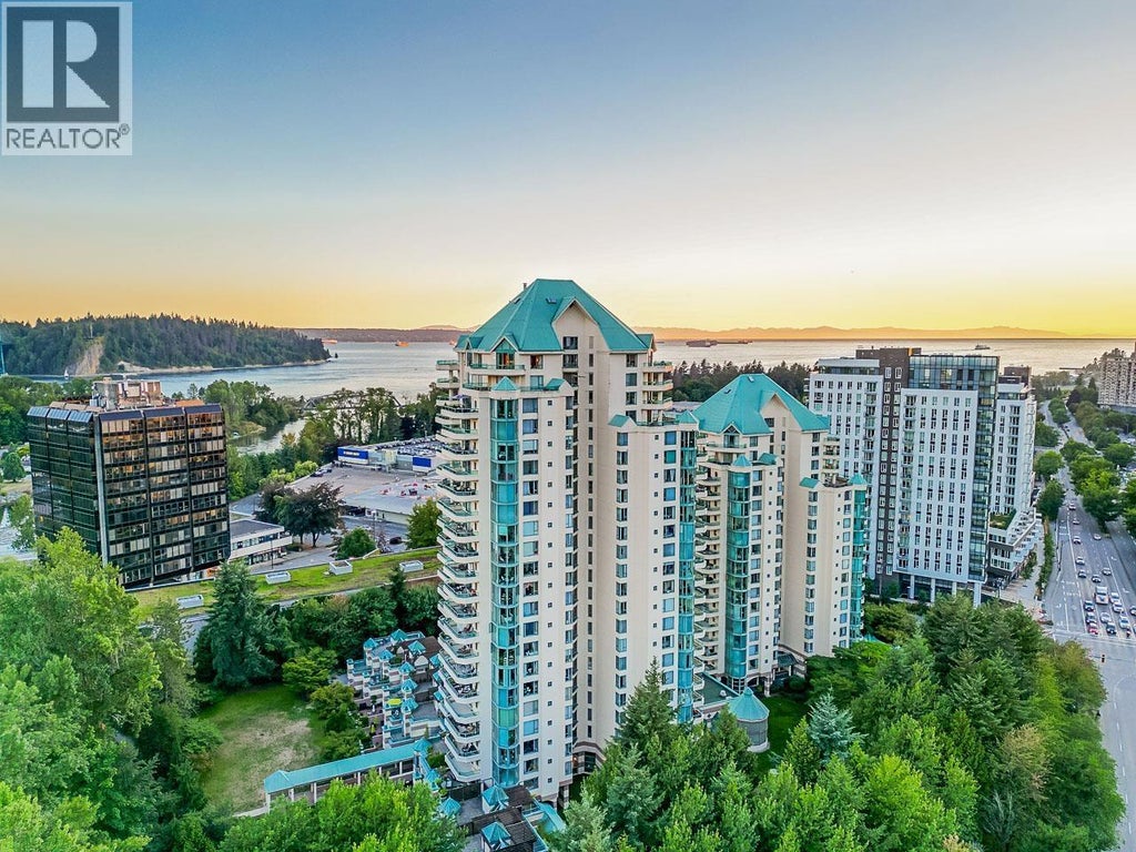 20c 338 Taylor Way, West Vancouver