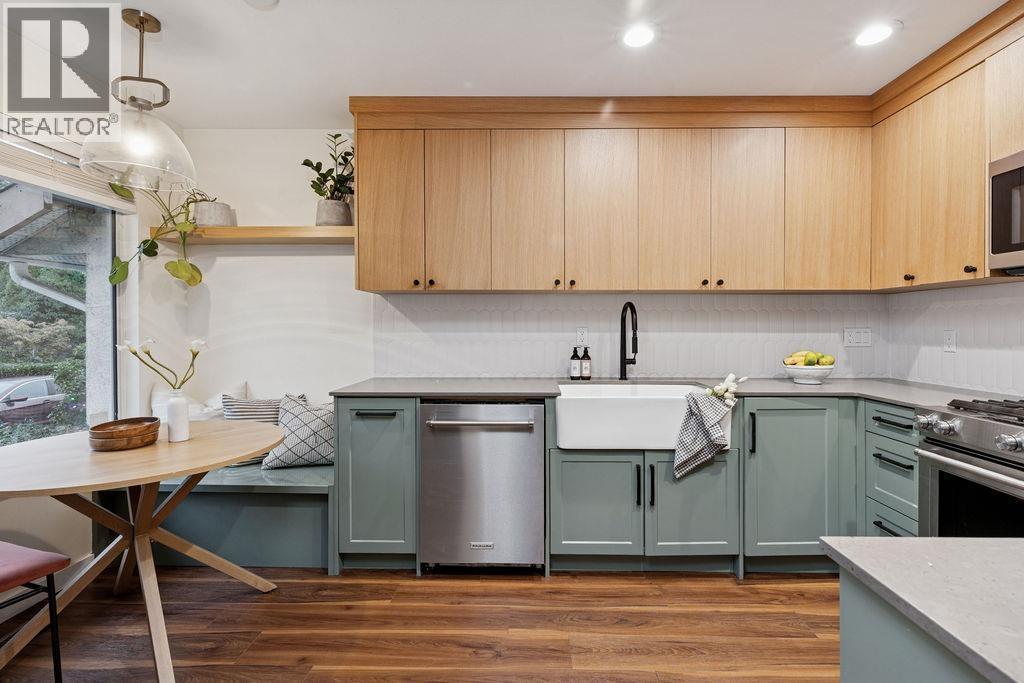 15 901 W 17 Street, North Vancouver