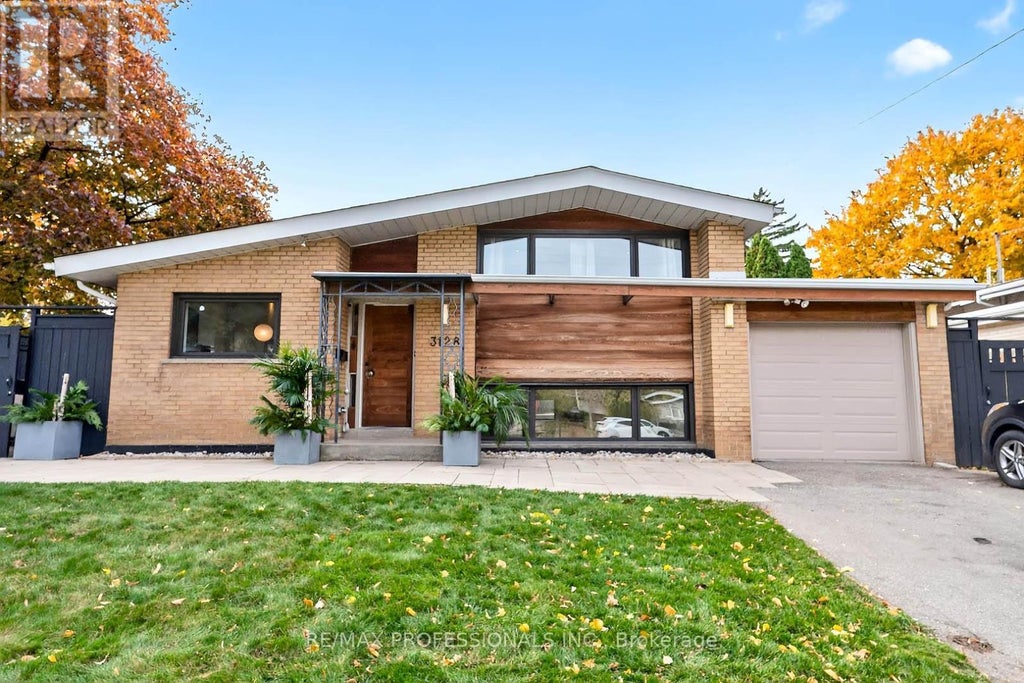 3128 Constitution Boulevard, Mississauga (applewood)