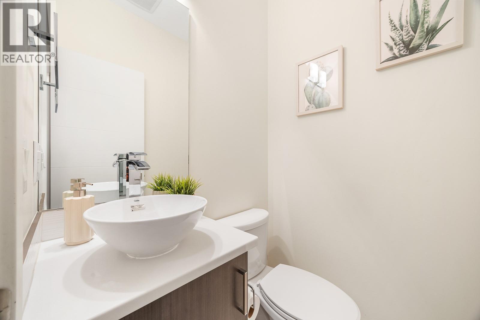 300 Drysdale Boulevard Unit# 3. Kelowna, British Columbia