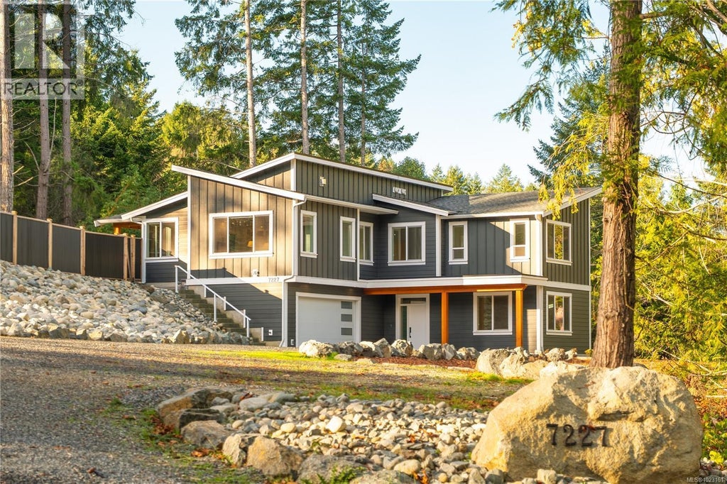 7227 Aulds Road, Lantzville