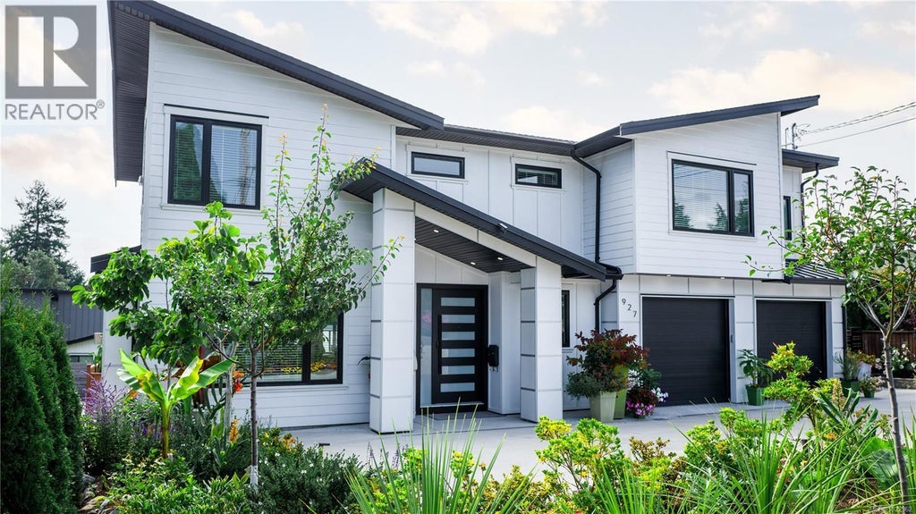 927 Beckwith Avenue, Saanich