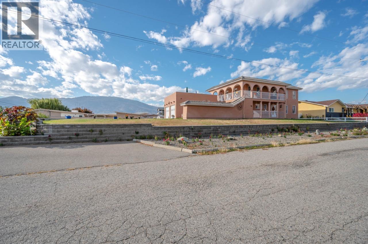 43 Harbour Key Drive. Osoyoos, British Columbia