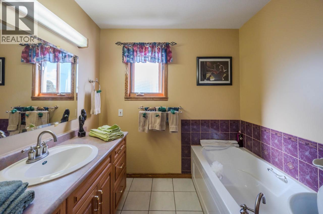 43 Harbour Key Drive. Osoyoos, British Columbia