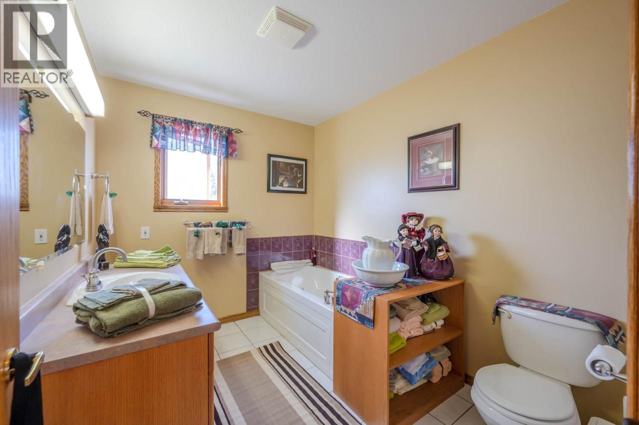 43 Harbour Key Drive. Osoyoos, British Columbia