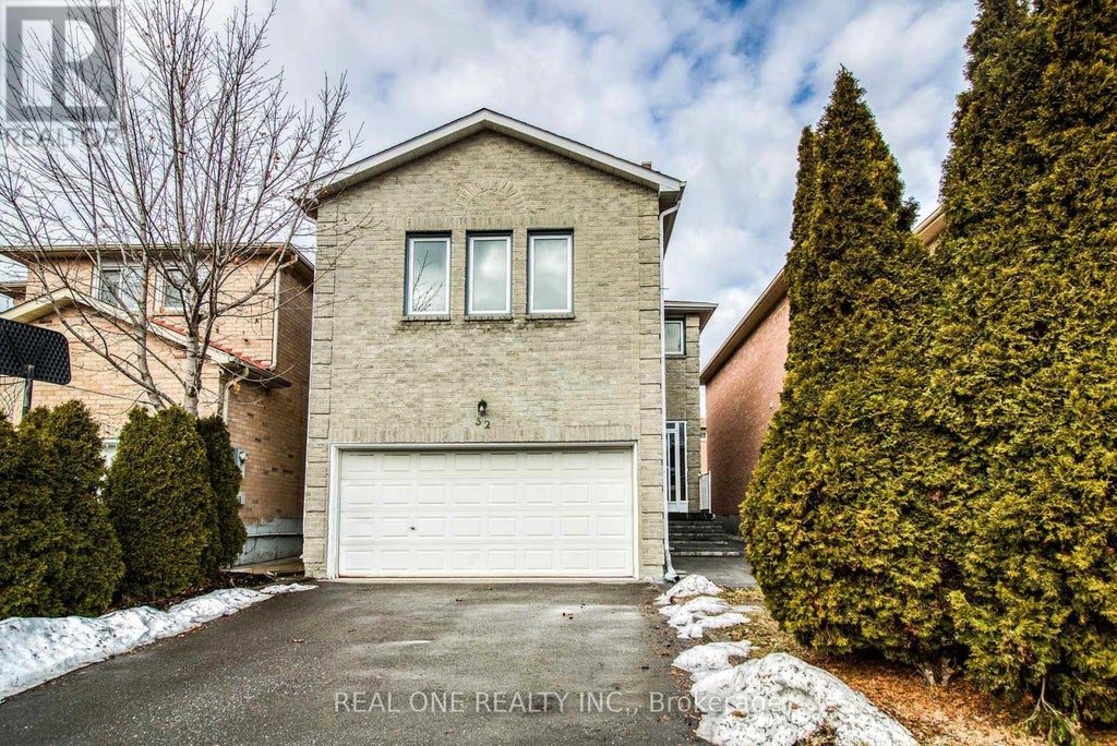 32 Charlton Avenue, Vaughan (brownridge)