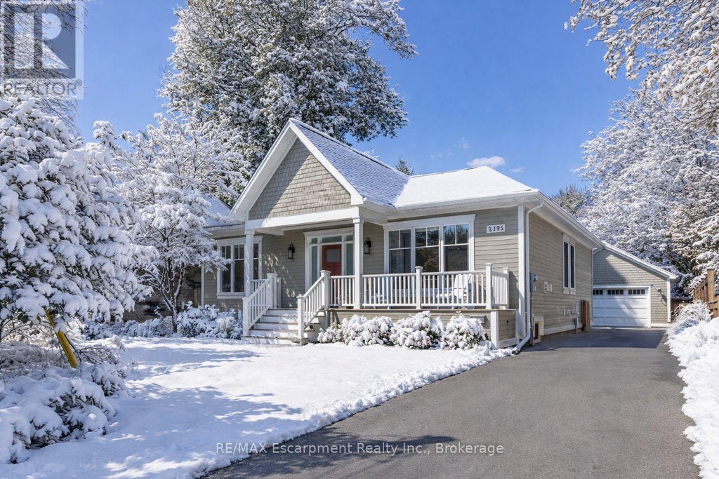 2195 Courtland Drive, Burlington (brant)