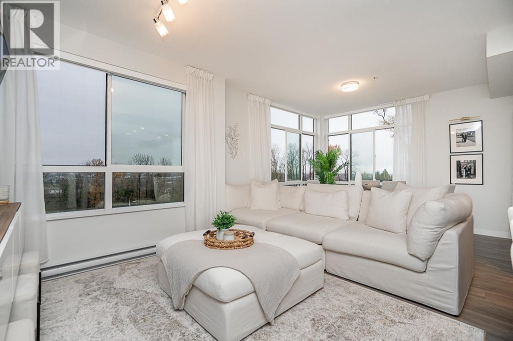 401 6438 Byrnepark Drive, Burnaby