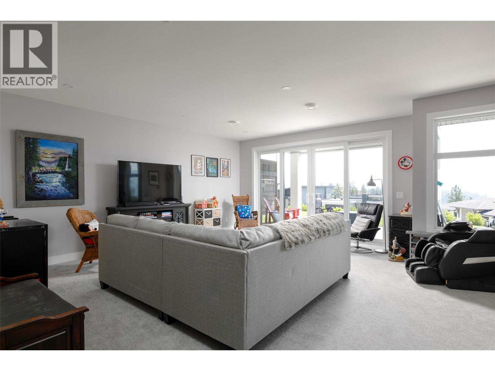 2510 Tallus Heights Lane. West Kelowna, British Columbia