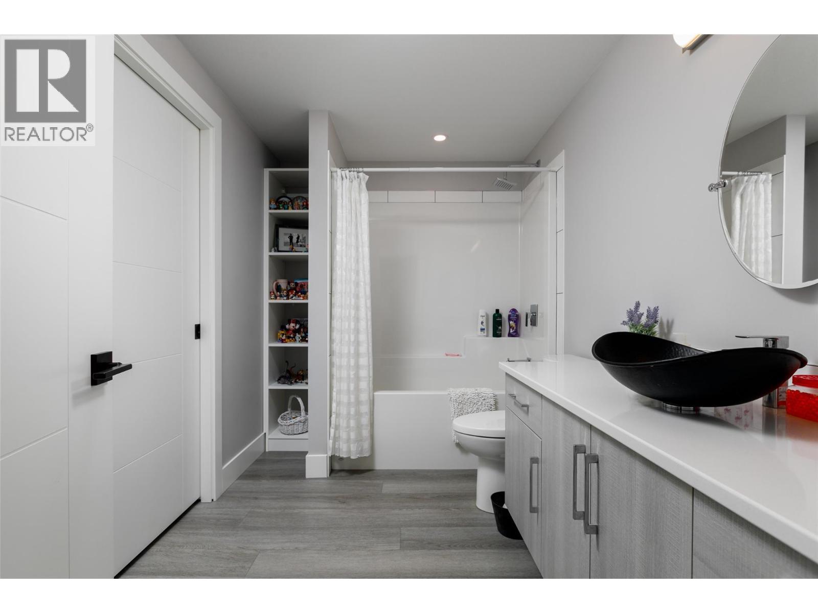 2510 Tallus Heights Lane. West Kelowna, British Columbia