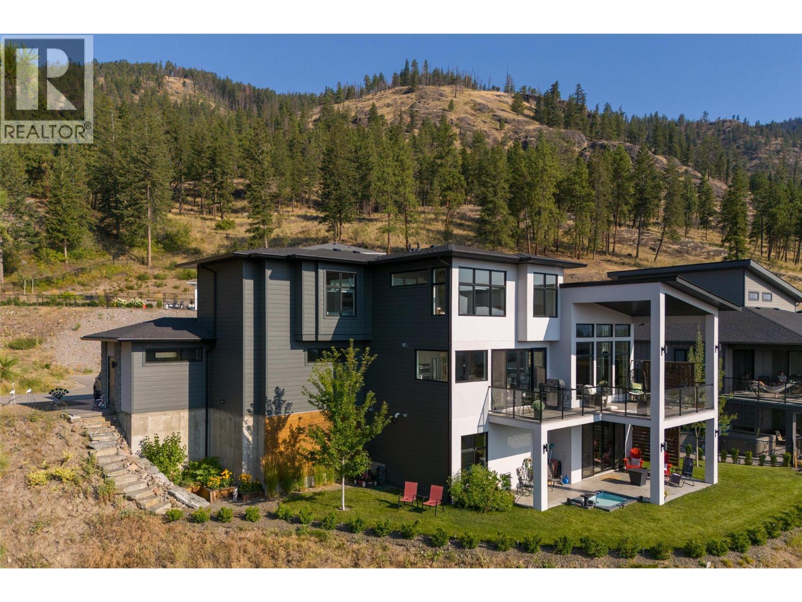 2510 Tallus Heights Lane. West Kelowna, British Columbia
