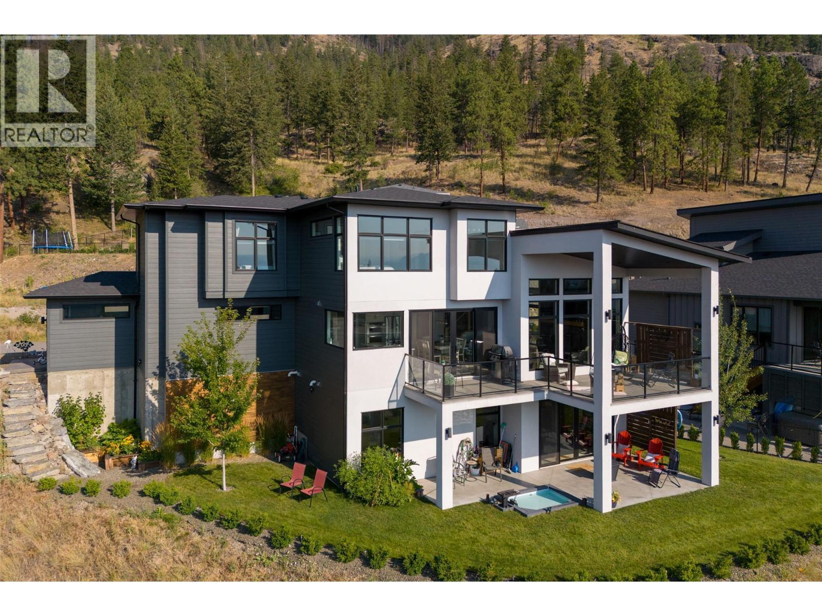 2510 Tallus Heights Lane. West Kelowna, British Columbia