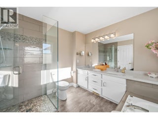 5291 Bradbury Street. Peachland, British Columbia