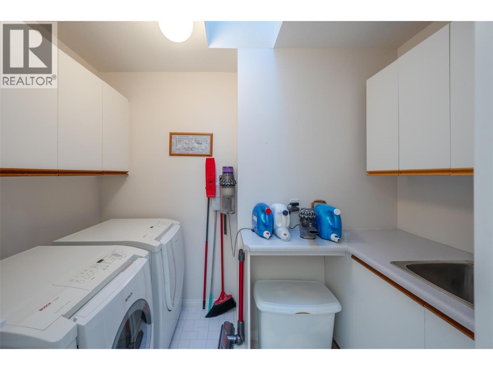 5291 Bradbury Street. Peachland, British Columbia